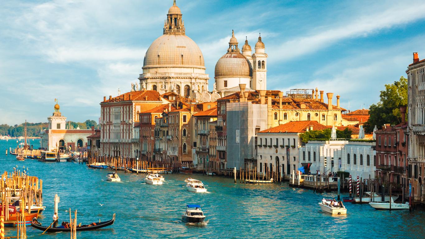 Look for other cheap flights to Veneto