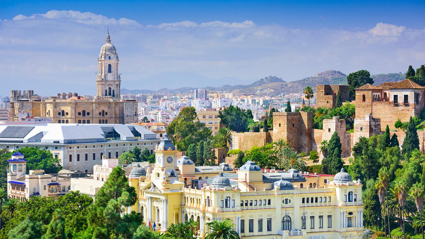 Look for other cheap flights to Málaga