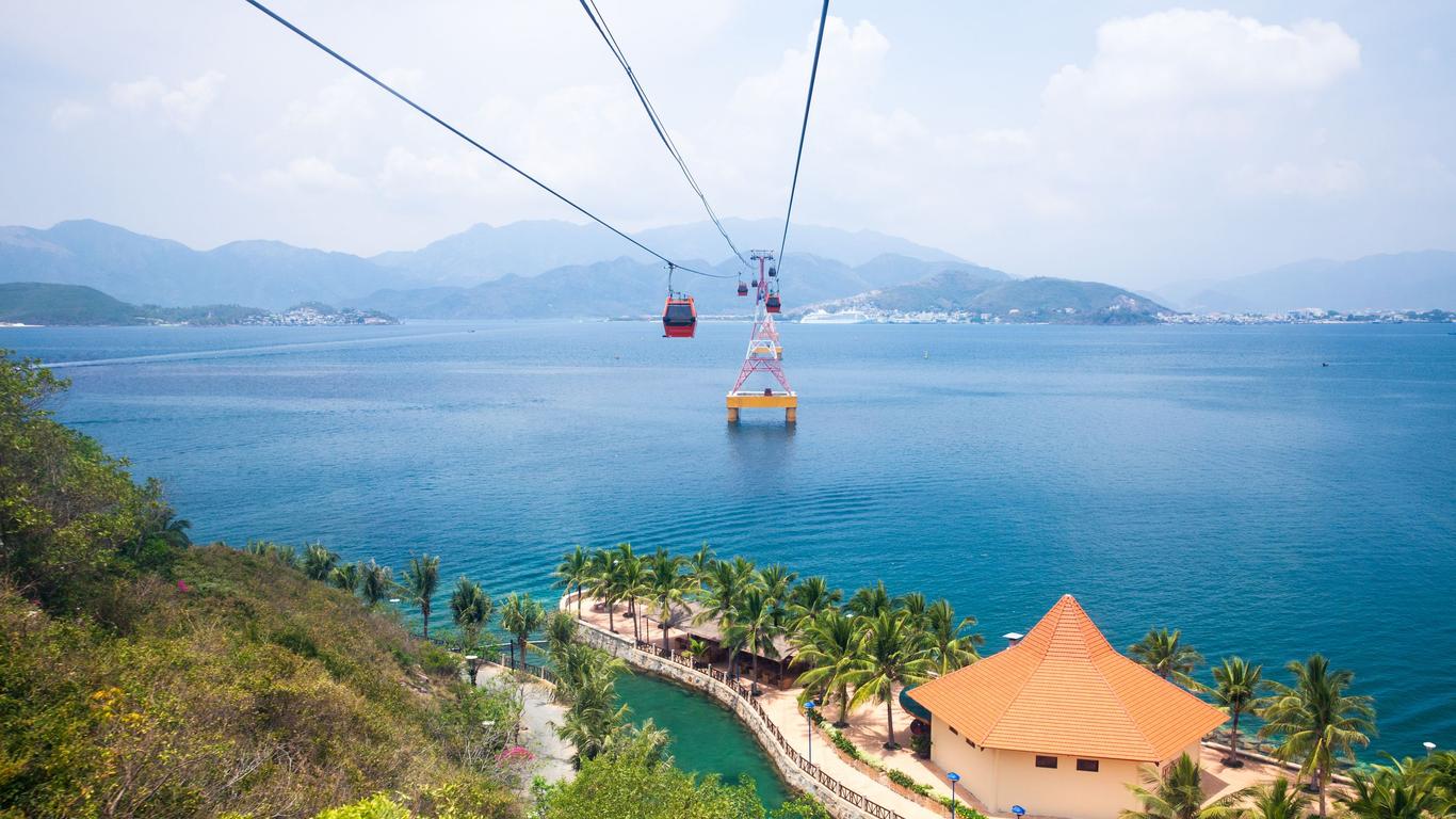 Look for other cheap flights to Nha Trang