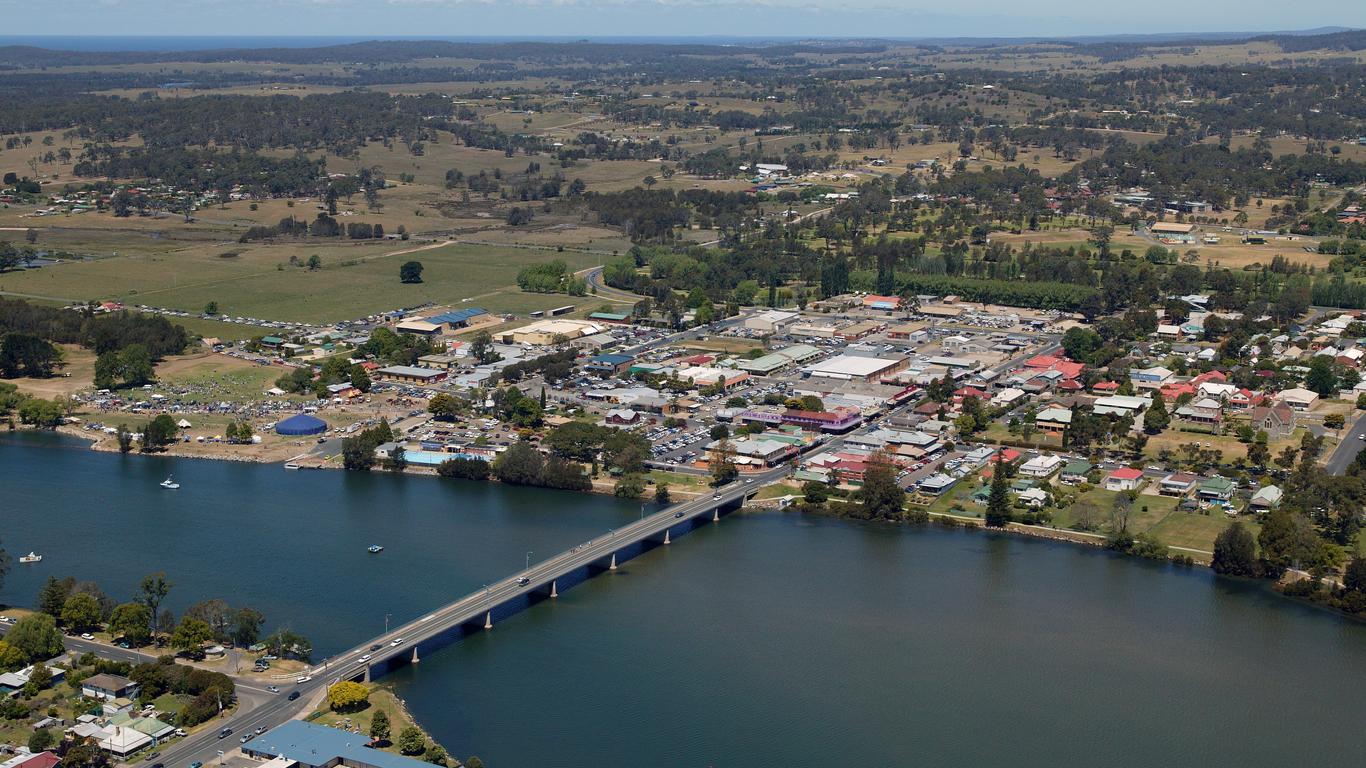Look for other cheap flights to Moruya