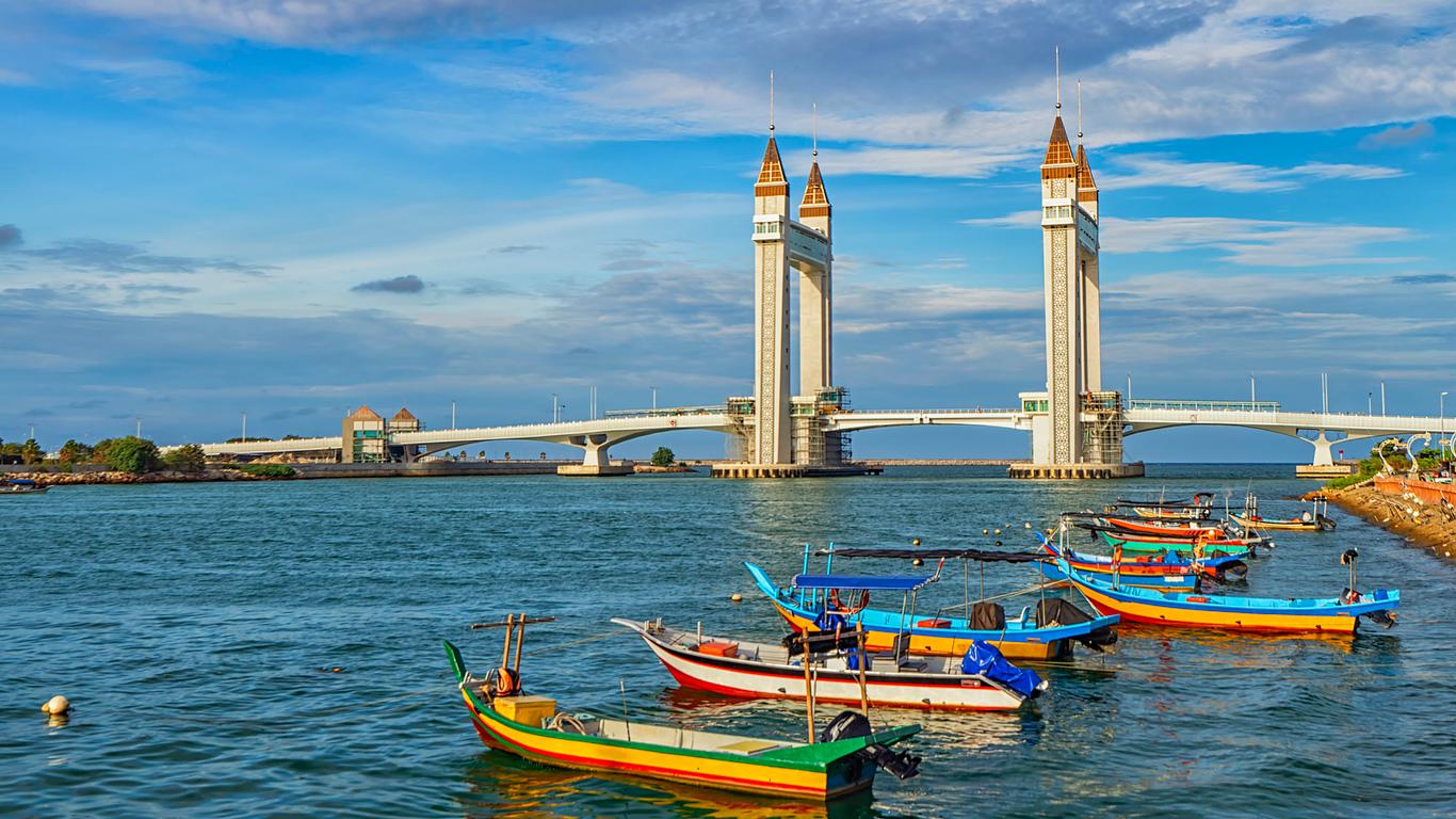 Look for other cheap flights to Kuala Terengganu