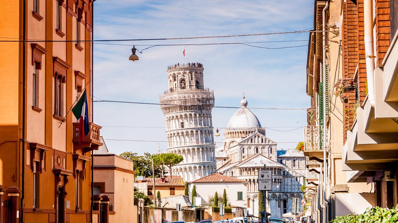 Look for other cheap flights to Pisa