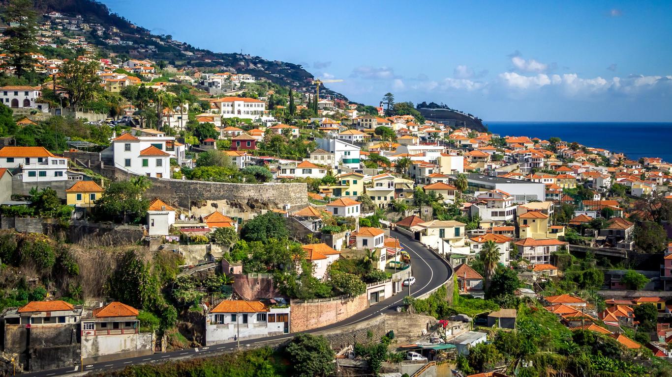Look for other cheap flights to Funchal