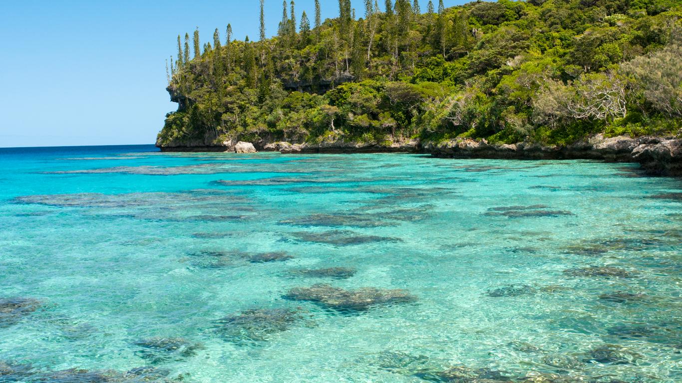 Look for other cheap flights to Lifou