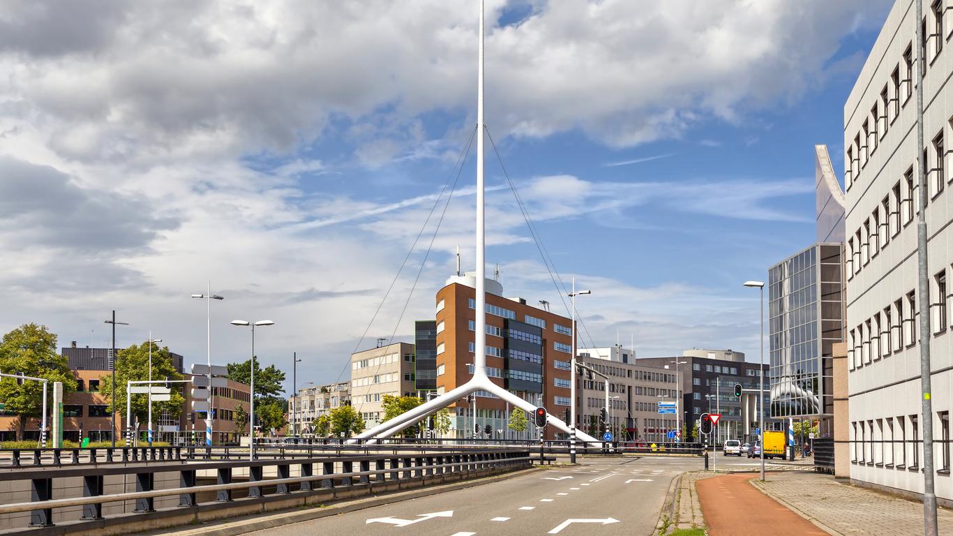 Look for other cheap flights to Eindhoven
