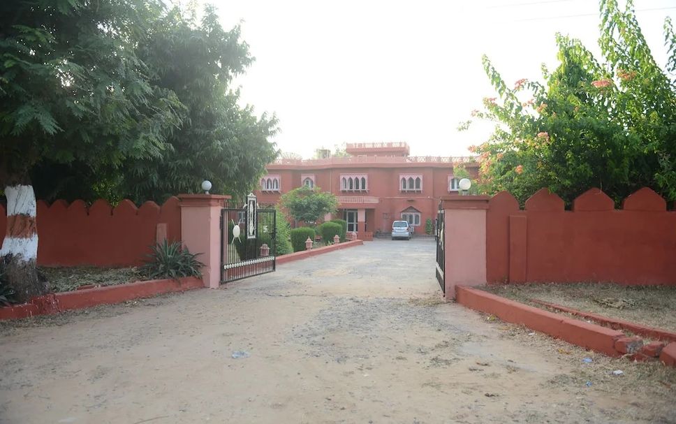 Building Photo