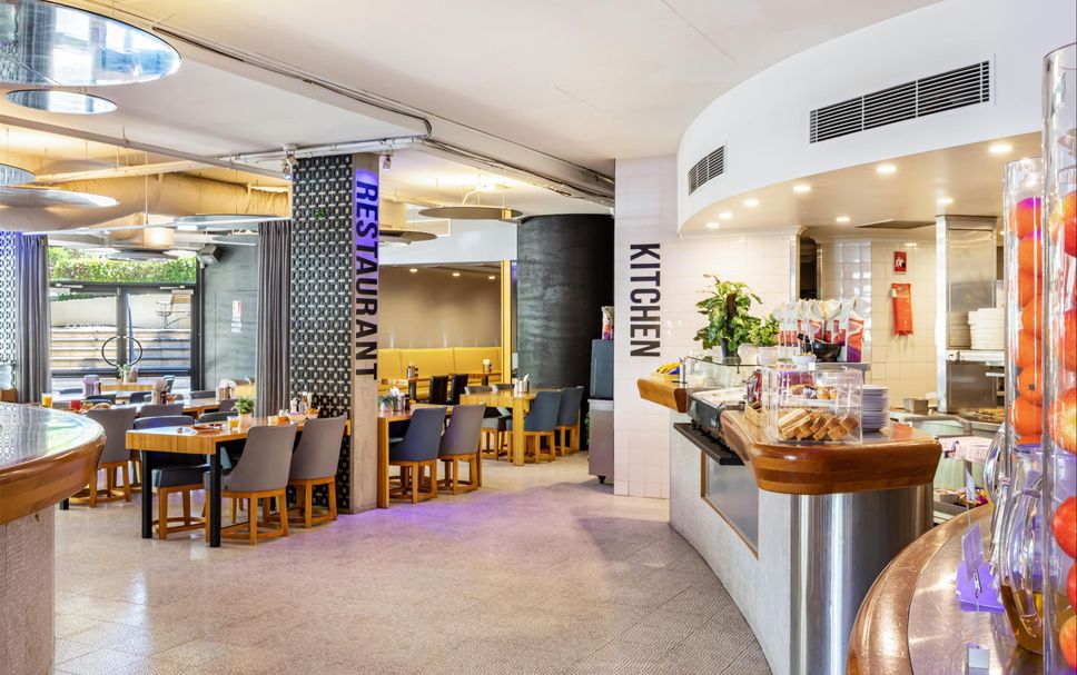 Restaurant Photo