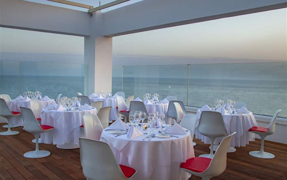 Banquet hall Photo