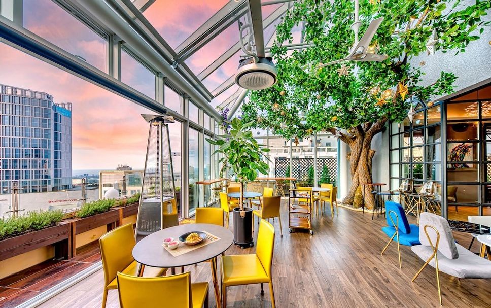 Restaurant Photo