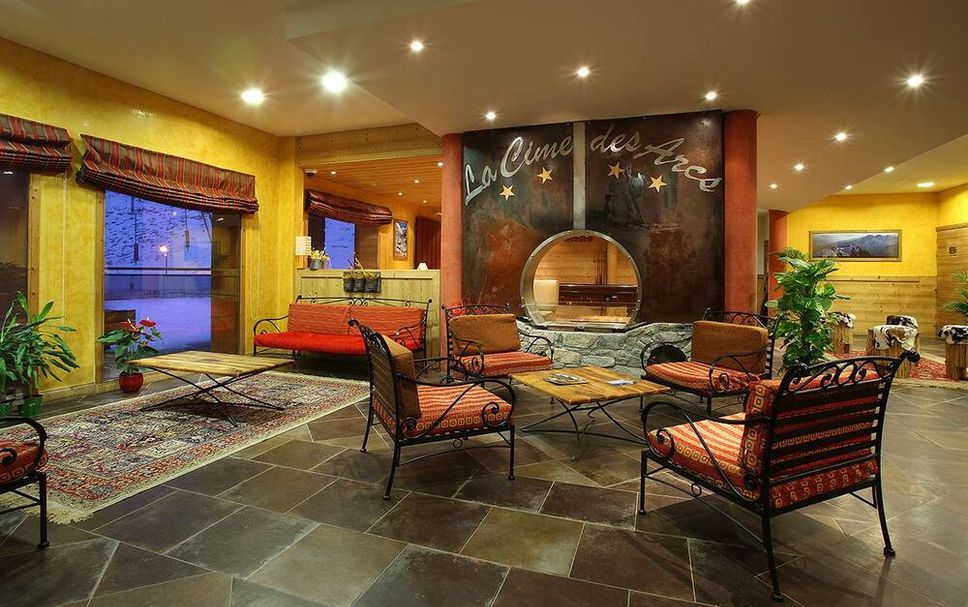 Lounge Photo