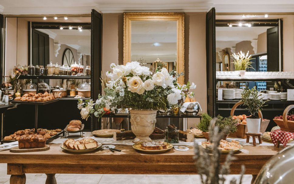 Buffet Photo