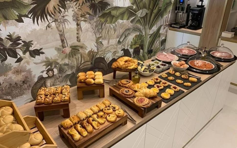 Buffet Photo