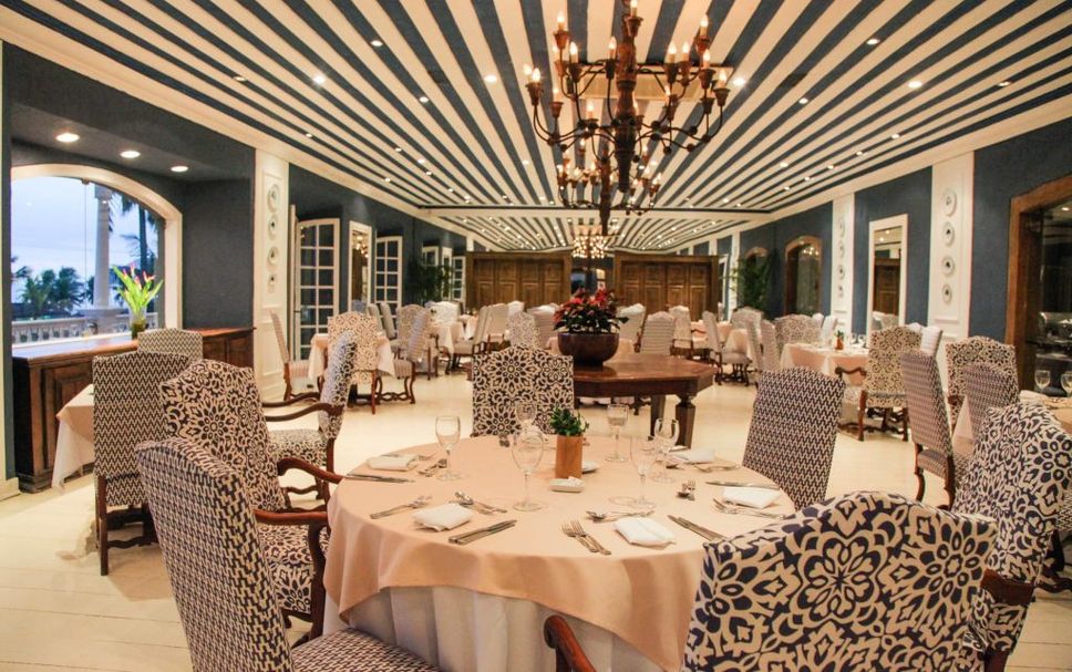 Banquet hall Photo